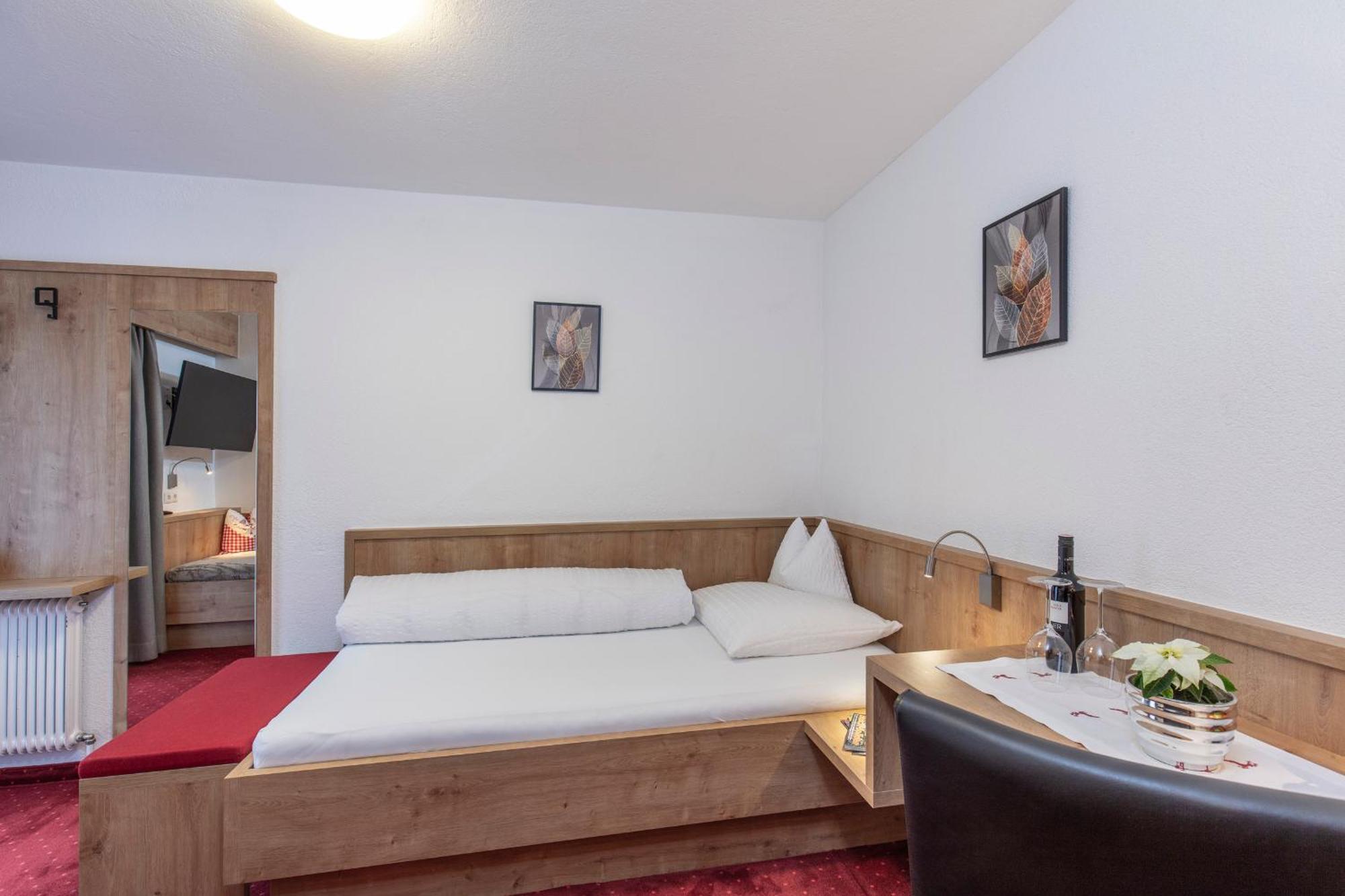 Jaqueline Bed & Breakfast Solden